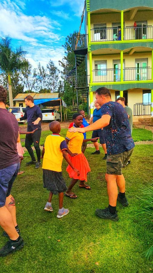 Lights Of Kazinga Orphanage And Homestay Rubirizi Екстериор снимка